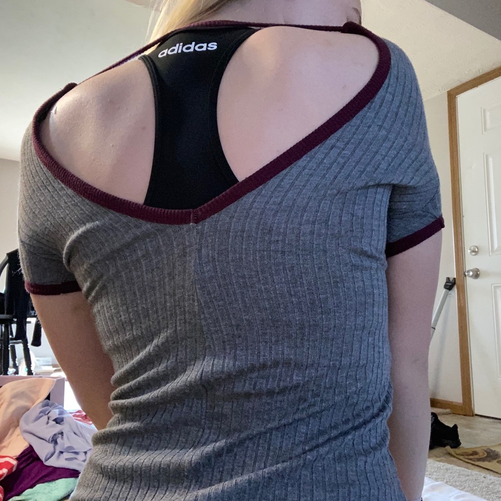 Low cut back - Picture 2 of 3